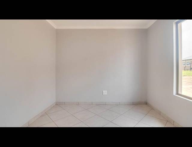 2 BEDROOM HOUSE FOR SALE IN SELCOURT